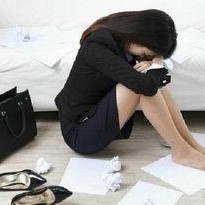 办公室白领遭遇职场潜规则 网红大瓜在哪找